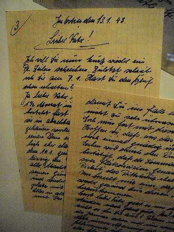 e_74.jpg - Ein Feldpostbrief vom 13.01.1943 "Lieber Vater!"
